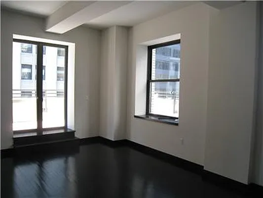 Rented by R New York | media 9