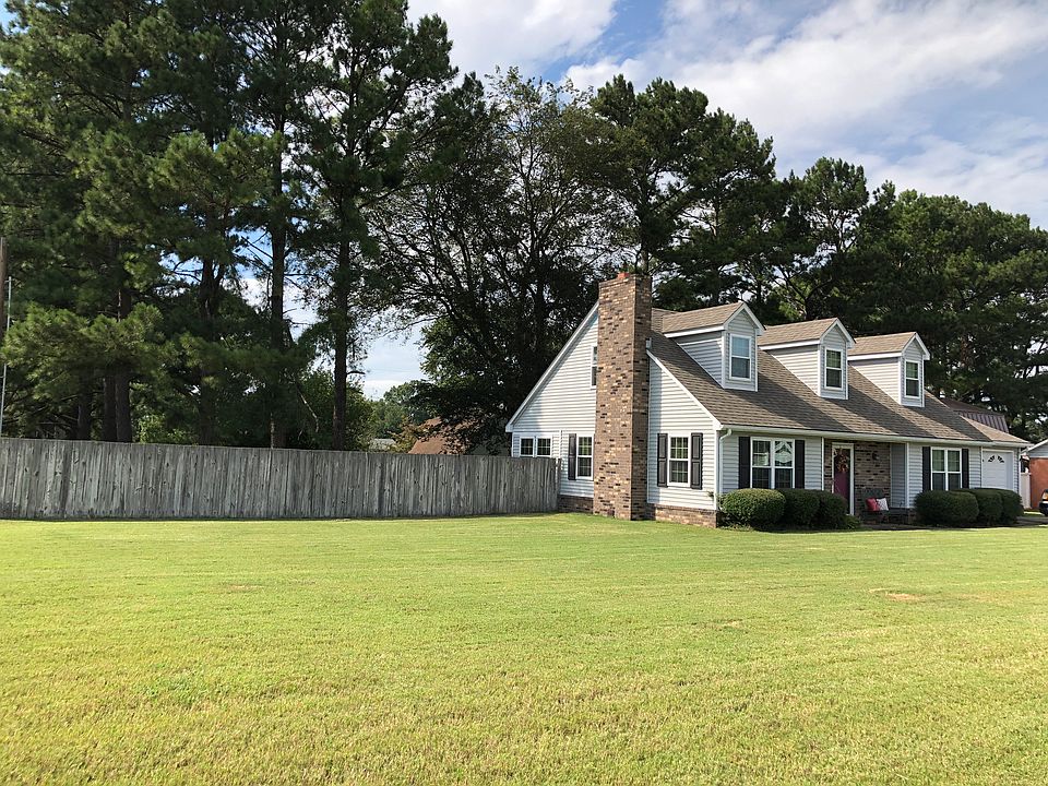 Beautiful Center Point Home