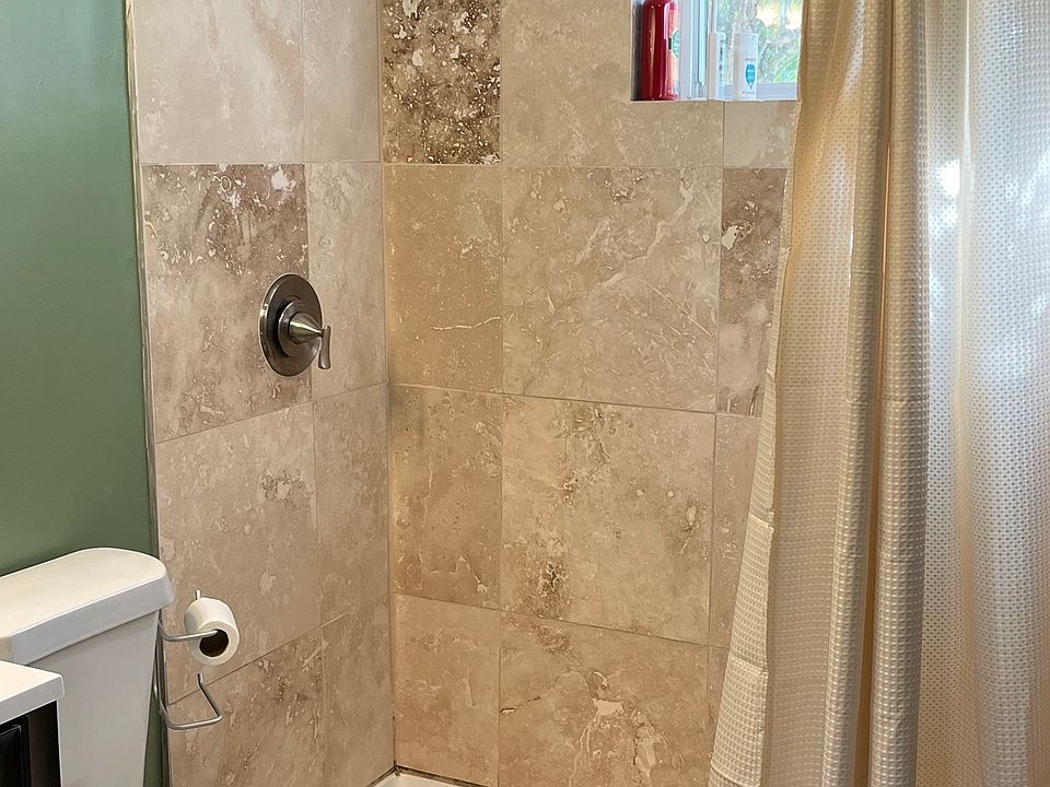 2nd image of 508 Tower Dr #1