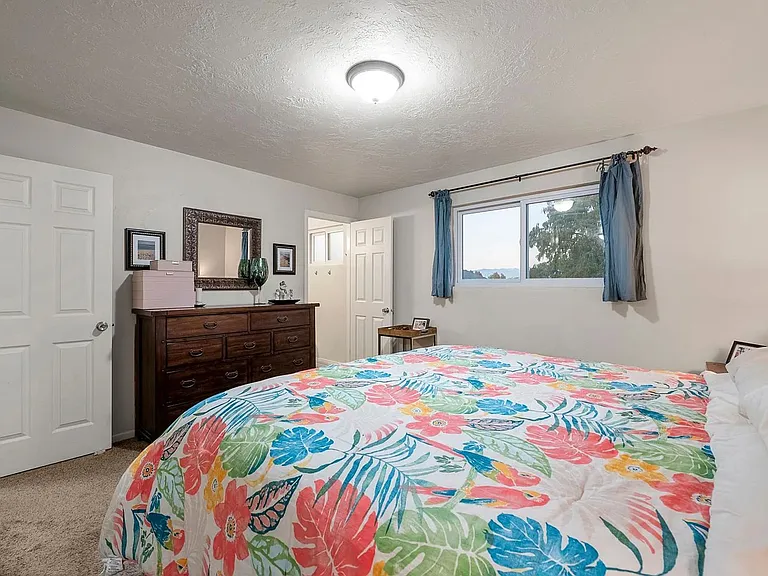 1553 E Huckleberry Cir — Photo 15