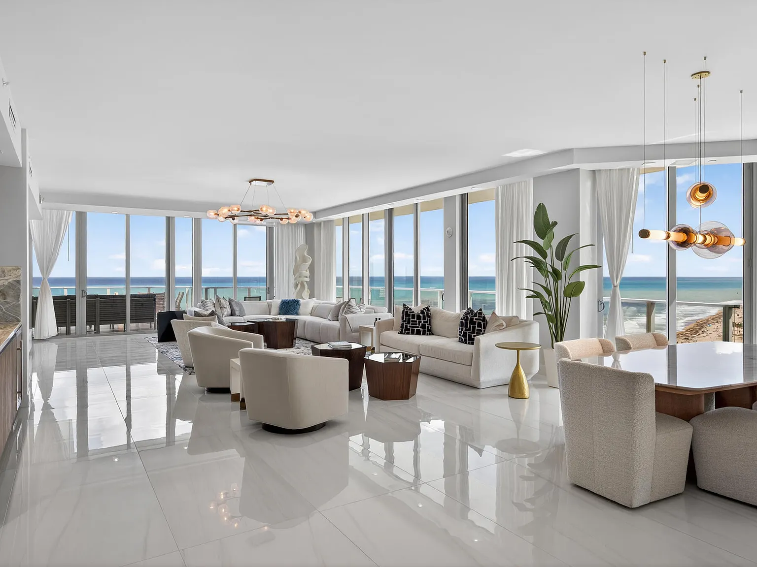 3 bed, 3.0 bath, 3390 sqft, $50,000 — Photo 4