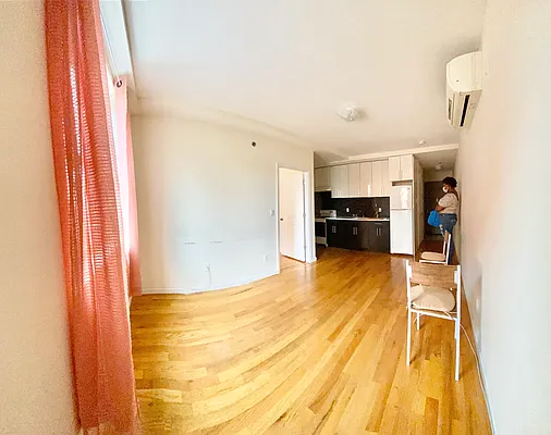 Rented by EastMount Realty LLC | media 2