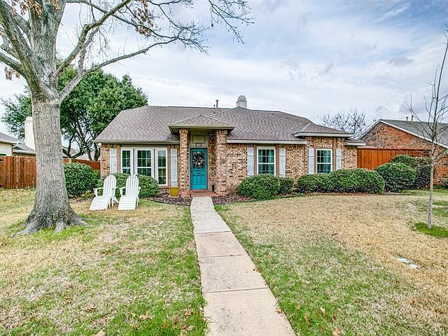 1st image of 330 Ashley Dr
