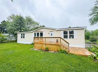 8909 E Country Ln, Lennon, MI 48449