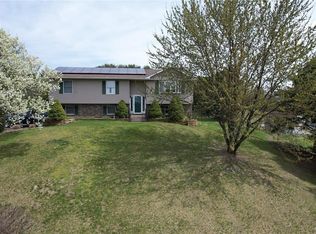 6725 Bruce Ln, Slatington, PA 18080
