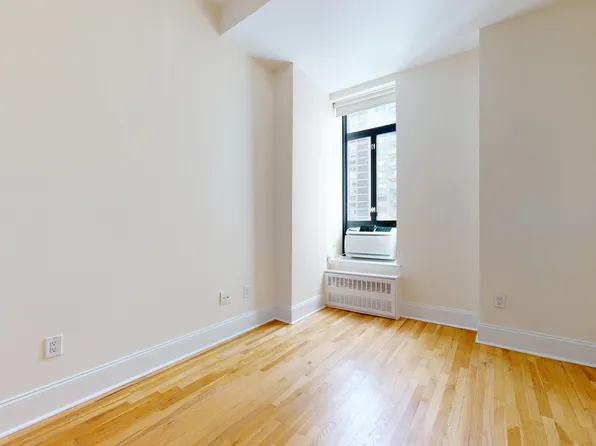 1 Astor Place image 3 of 8