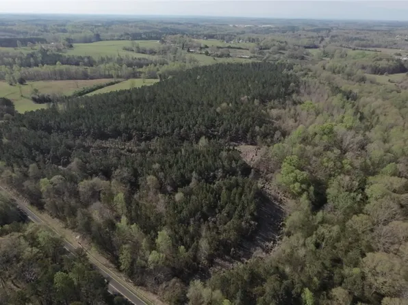 200 E Bear Swamp Rd, Walhalla, SC 29691