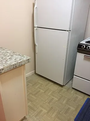 Rented by Metroline Realty | media 26