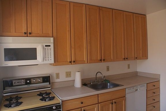 3rd image of 3 Heartwoods Ct APT E