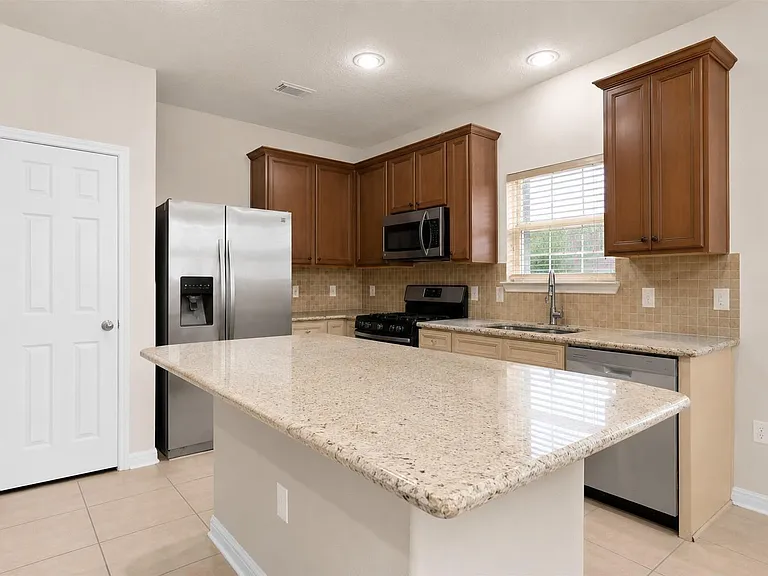 1443 Meadowhigh Ln — Photo 4