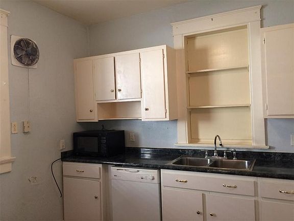 5th image of 2911 Calhoun St