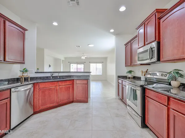 18495 W SURPRISE FARMS Loop N, Surprise, AZ 85388