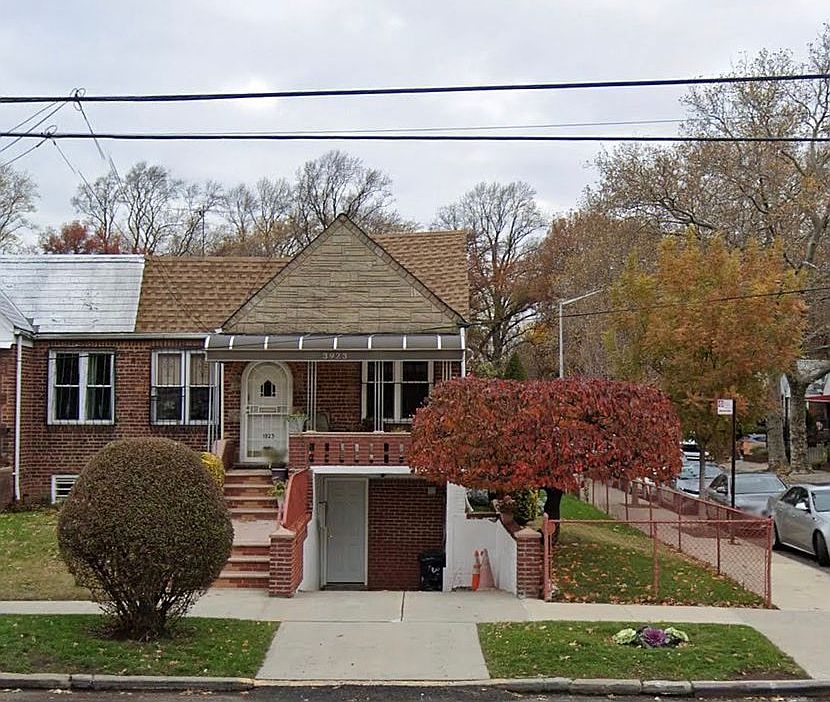 1st image of 3923 Clarendon Rd