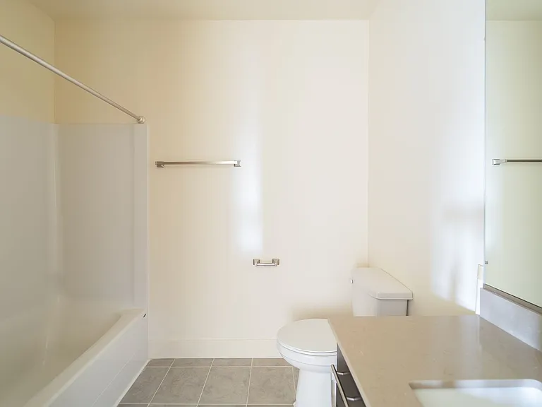 Capitol Hill Apartments — Photo 20