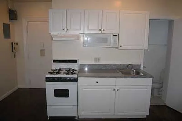 Rented by Buchbinder & Warren | media 13