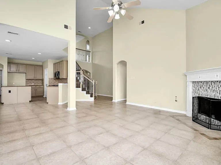 6315 Bain Dr — Photo 10