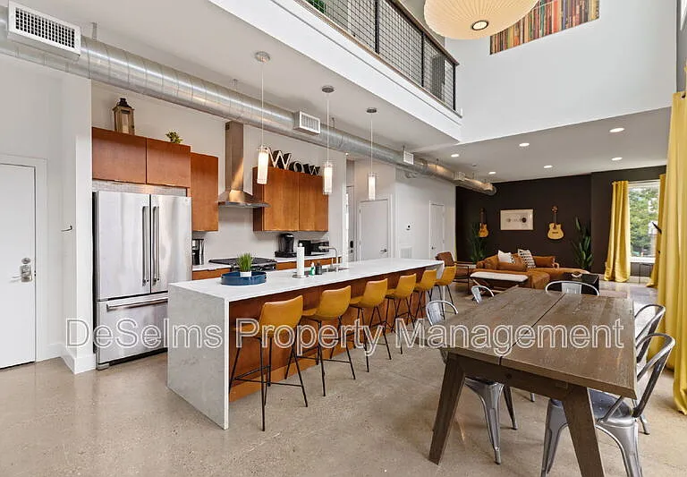 807 13th Ave S — Photo 12