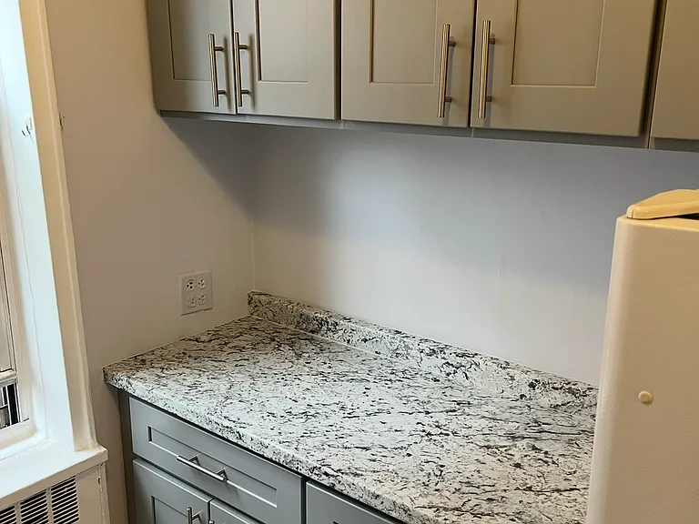 65-70 Booth St #1 — Photo 8