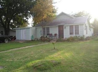 290 N Avenue F, Crawford, TX 76638