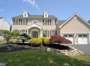 4 Van Gogh Dr, East Windsor, NJ 08520