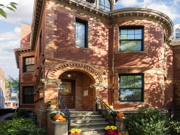 1762 Beacon St #2, Brookline, MA 02445