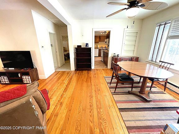 5th image of 14 Grandview St