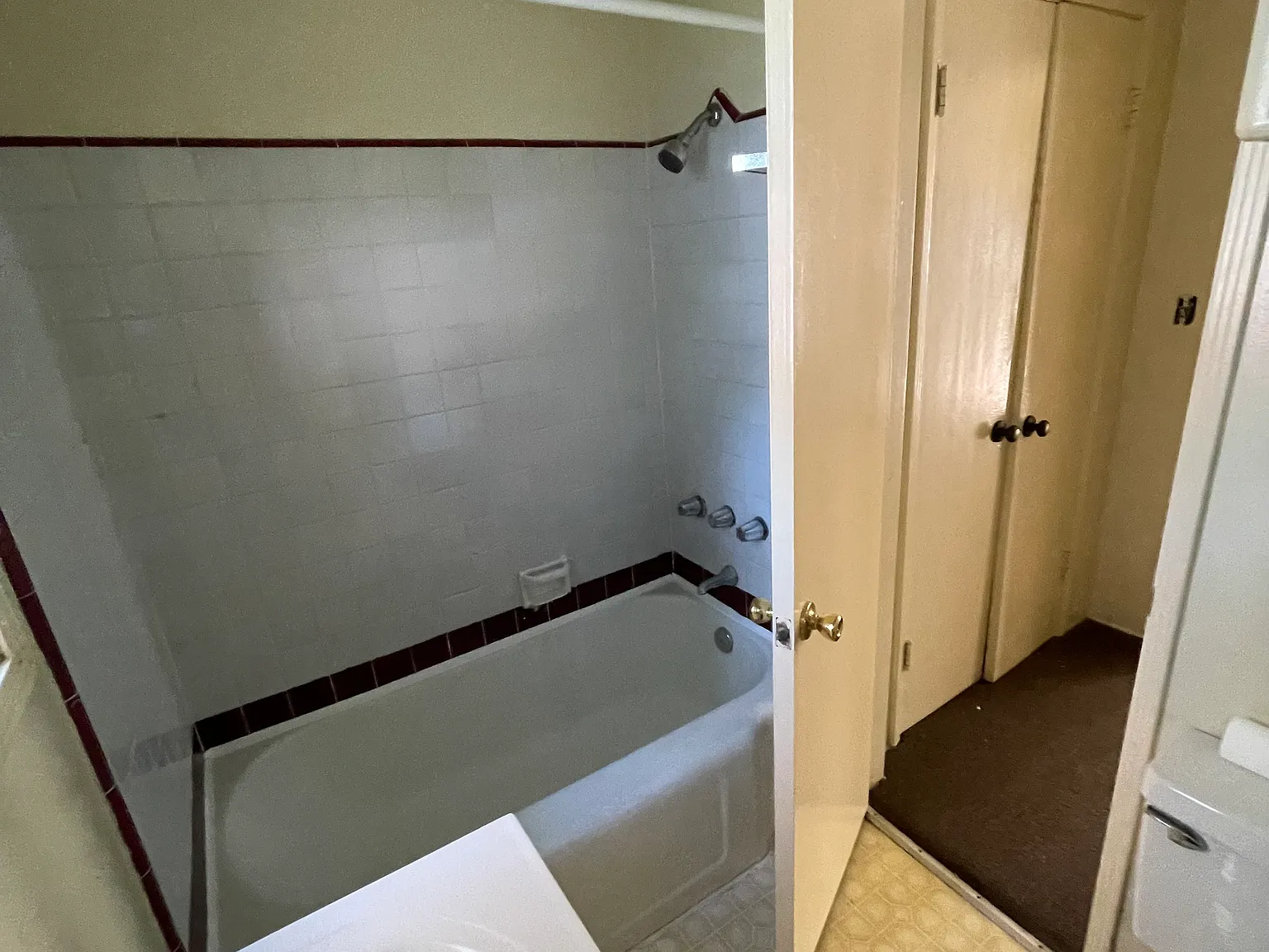 1 bed, 800 sqft, $2,200 — Photo 3