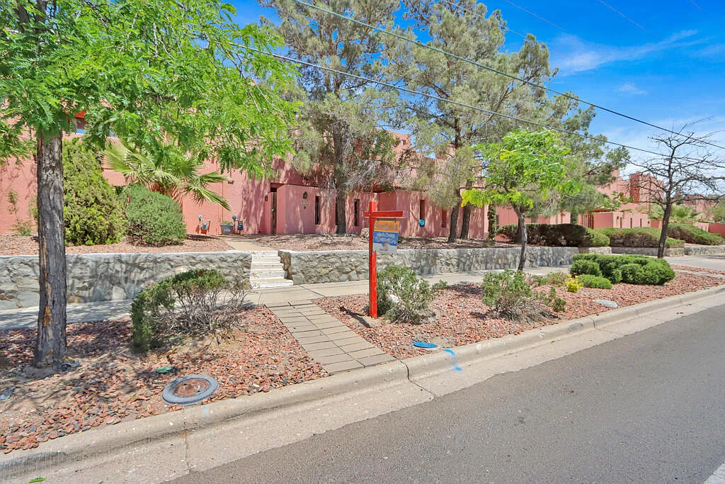 2 bed, 2.5 bath, 1756 sqft, $1,575 — Photo 3