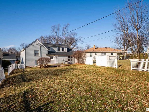 3rd image of 4130 N Hawthorne Pl