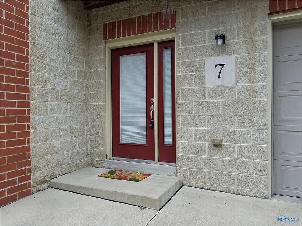 1st image of 145 S Saint Clair St