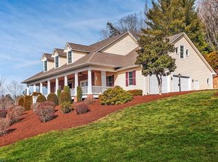 2 Hickory Rdg, Fletcher, NC 28732