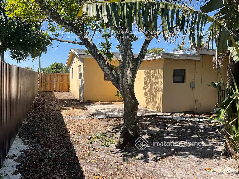 1261 NW 202nd St — Photo 18