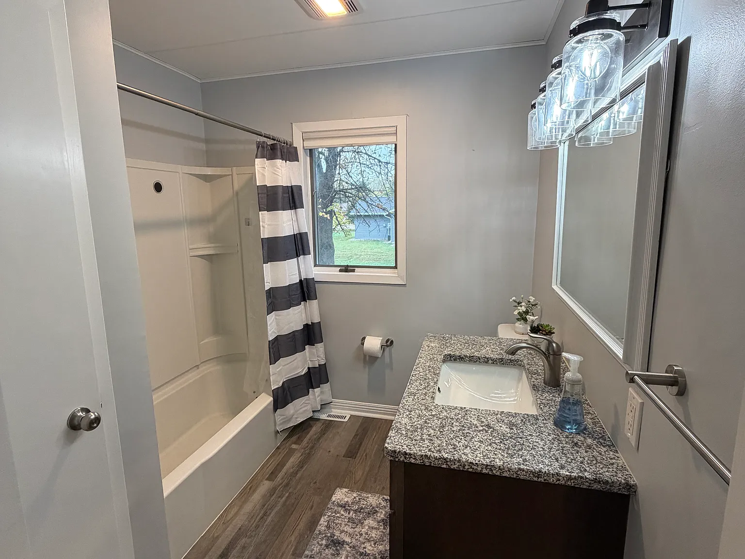 701 James Avenue — Photo 2