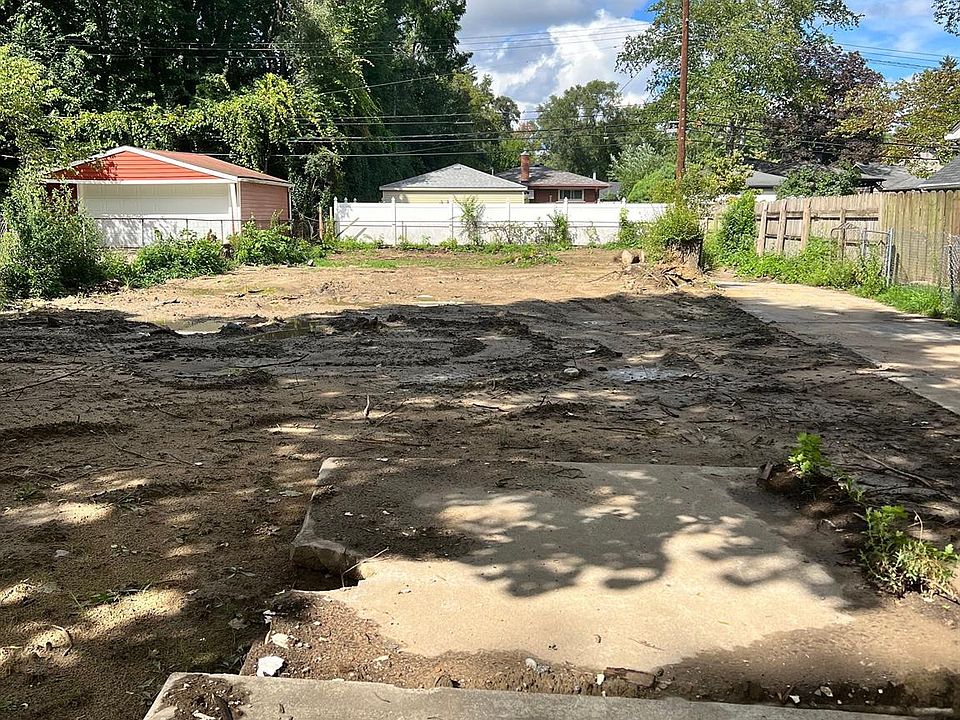 1st image of 216 W Bloomfield Ave
