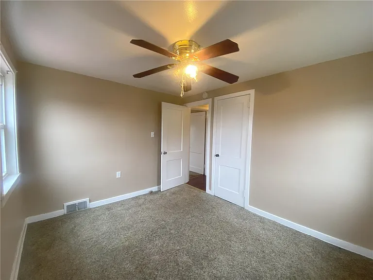 1025 Logan Rd — Photo 24