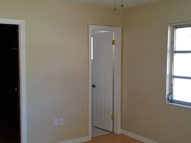 2462 Hyde Park St — Photo 23