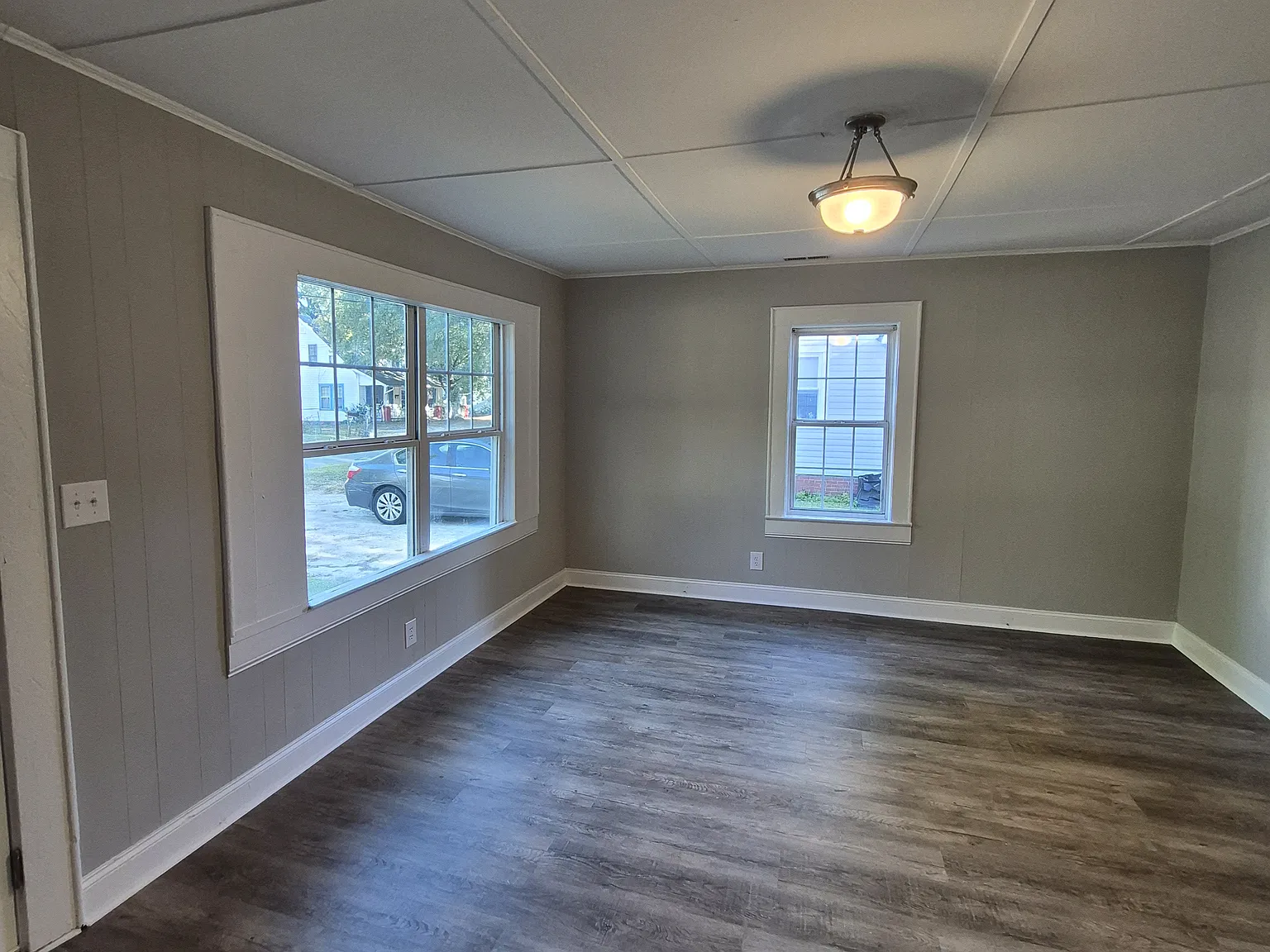 500 Irene St — Photo 3