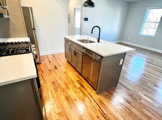 149 Crescent St #7, Waltham, MA 02453