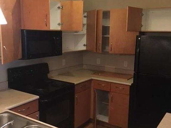 4th image of 8290 GATE Parkway #1208