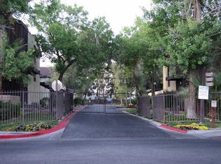 564 Oakbrook Ln, Las Vegas, NV 89169