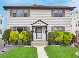 16 1/2 Westview Ave, Rye Brook, NY 10573