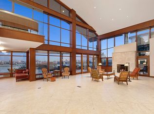 1040 Arcadian Way, Fort Lee, NJ 07024