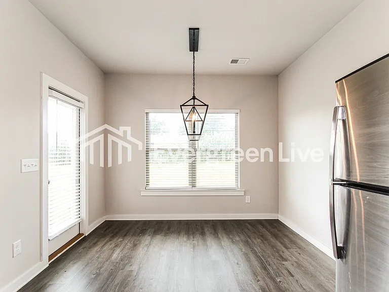 156 Wolf Ln — Photo 5
