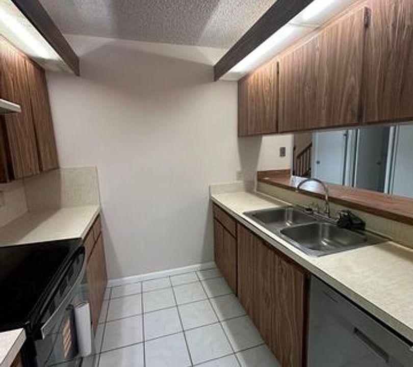 1st image of 2218 22nd Ln
