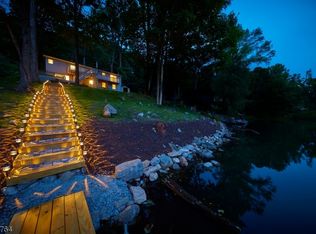 37 E Shore Dr, Vernon, NJ 07462