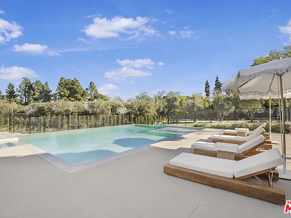 3rd image of 1754 Lechusa Rd