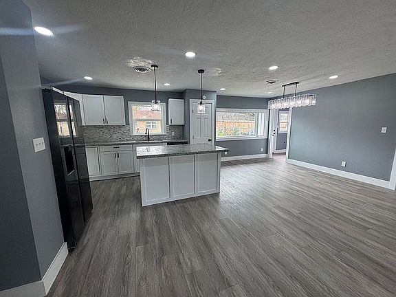5th image of 6513 Jackwood St