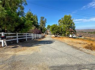 1 Heizer Dr, Perris, CA 92570