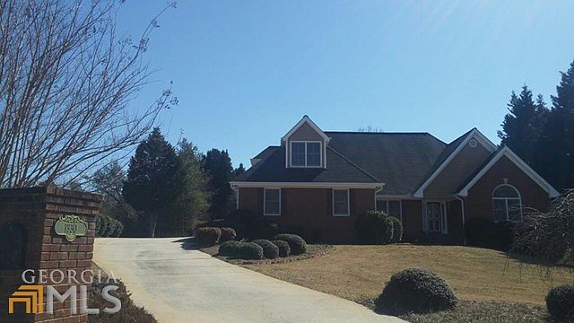 1st image of 1330 Oxford Dr SE