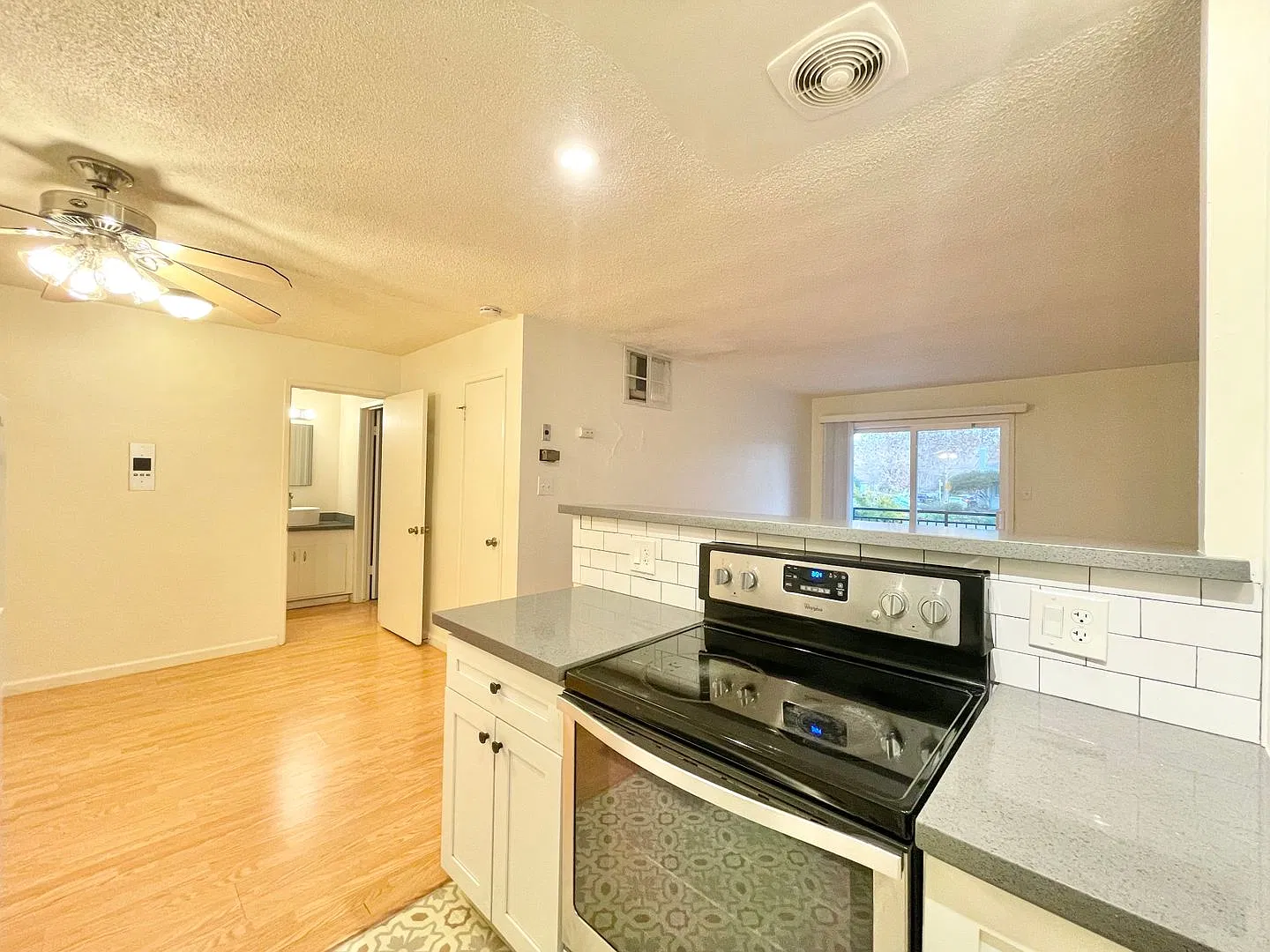 1100 39th Street — Photo 3